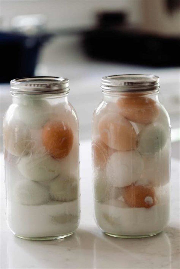 Should I refrigerate eggs?