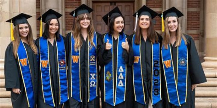 What does a white stole mean at high school graduation?